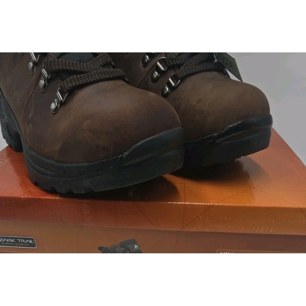 Mens Brown Leather Sneakers Size 10.5 Ozark Trail Hiking Shoes NEW Waterproof